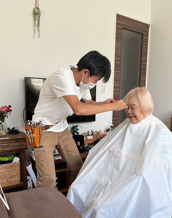 出張美容師　口コミ・感想　髪笑い　伊藤さん　神奈川　東京　個人